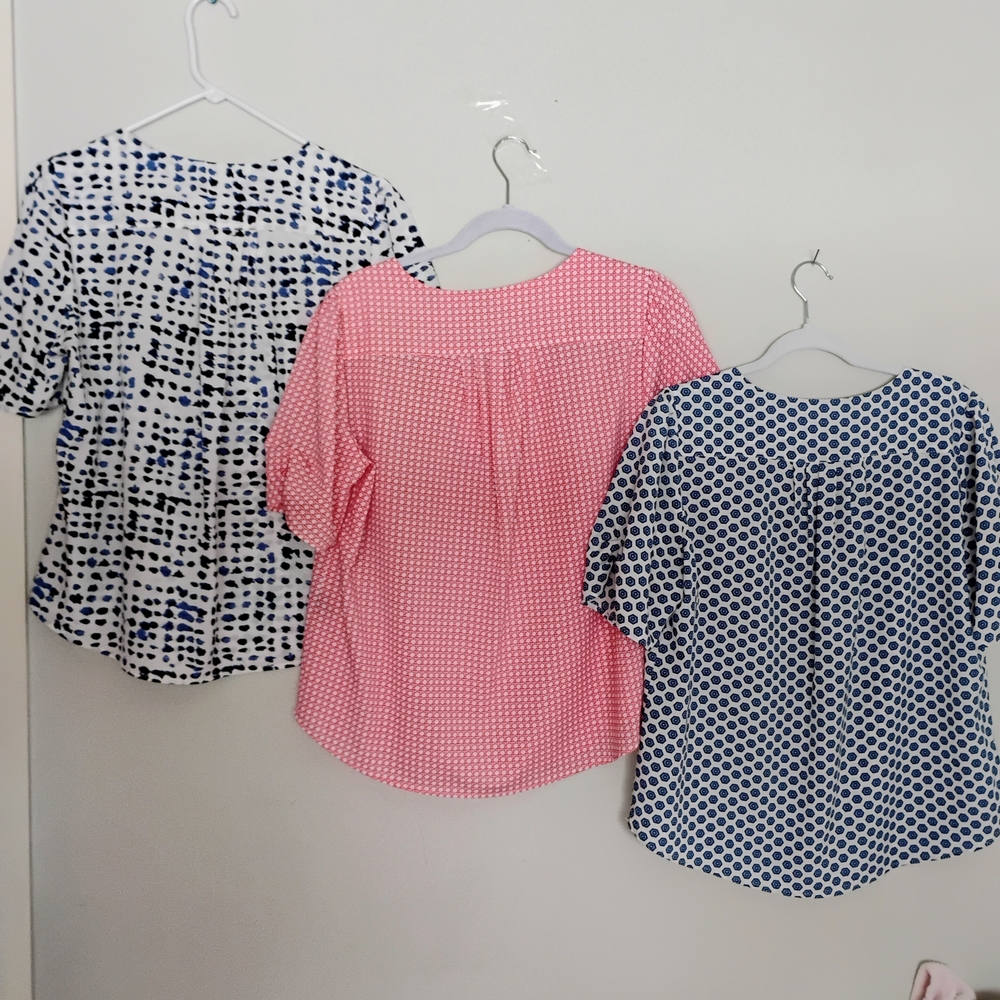 Blundle(3) Milano Women's Size Large Blouses - Coral, Blue, and Black Designs - Picture 2 of 16